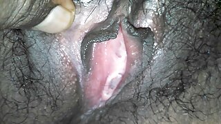 बिच्ची शिक्षिका जस्मिन जे तिच्या आवडत्या विद्यार्थिनींपैकी एकाशी जवळीक साधते