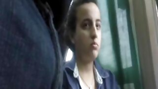 तपकिरी केसांची जपानी वेश्या काहो कितायामा थ्रीसम सीनमध्ये वाईट होते