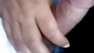 विनम्र सोनेरी स्लट ज्युलिया अॅनला तिची लूट मारली जाते