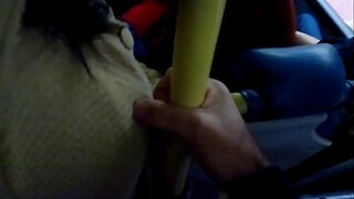 घट्ट स्तनांसह आकर्षक श्यामला पिल्ले मसाज पार्लरमध्ये वाफेवर 69 पोज सेक्स करते