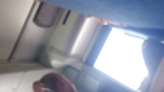 अनुभवी milf तरुण सौंदर्य Giselle पामर कसे संतुष्ट करावे हे माहीत आहे