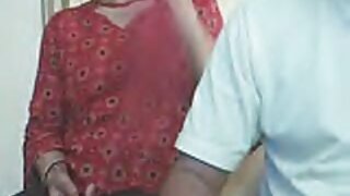 मोठ्या गाढवासह उत्कृष्ट आणि खडबडीत श्यामला मागून fucked नाही